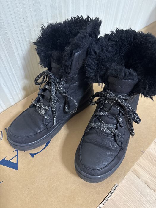 Черевики дитячі для дівчинки.