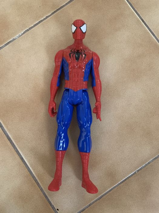 Bonecos Marvel Homem-aranha e Flash