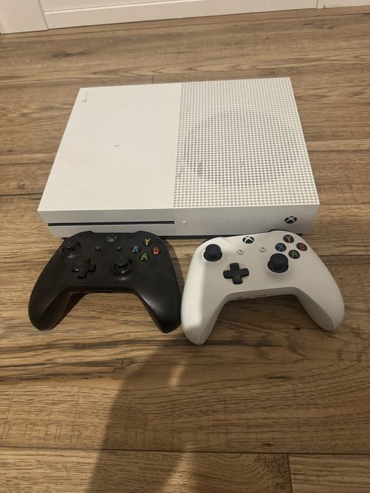 xbox one s 512gb z 2 padami