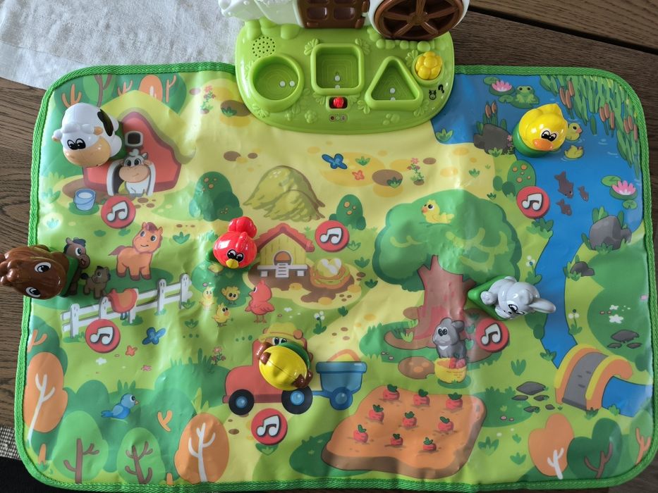 Chicco Tapete Quinta Interativa Bilingue com caixa