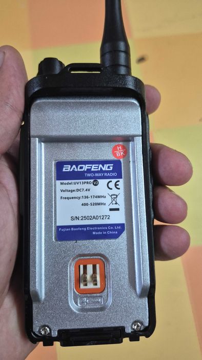 Midland XT60 e Baofeng UV13ProV2 Rádios Airsoft