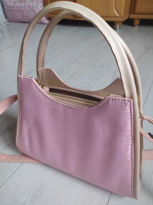 luksusowa torebka  guess kuferek glamour