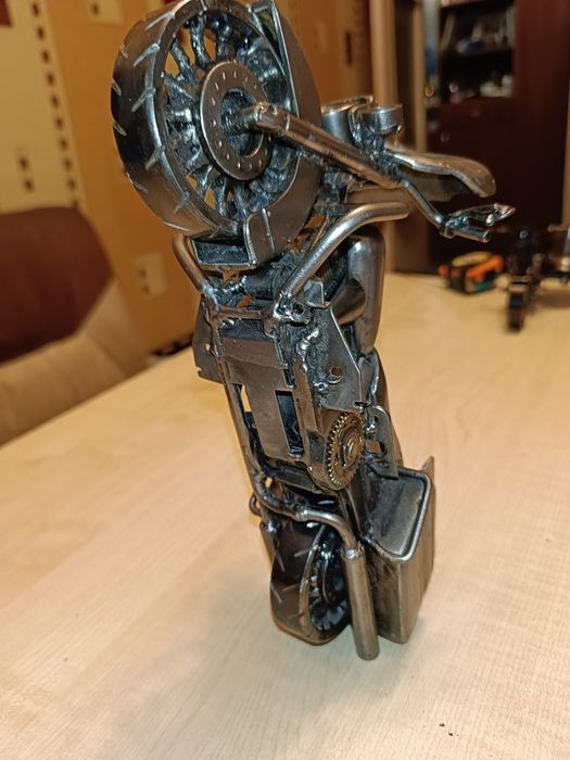 Модель мотоцикла в стиле harley-davidson