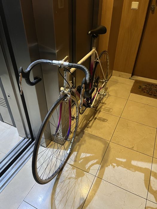 Bicicleta de estrada vintege etiel