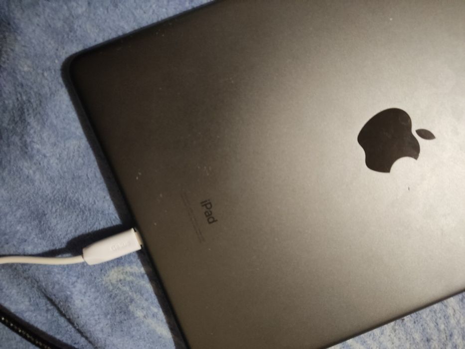 Ipad 7 2/32 wifi СРОЧНО