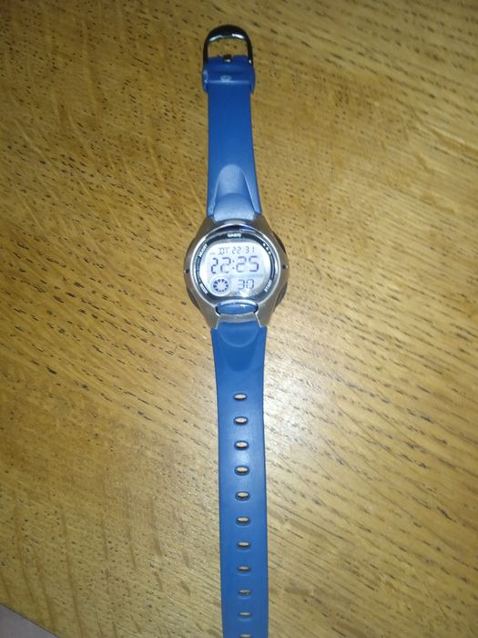 Zegarek cyfrowy Casio damski, dziecięcy