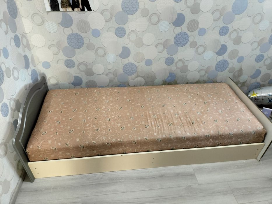Детская кровать б/у