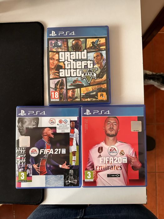 PlayStation 4 Slim • Limited Edition  1TB