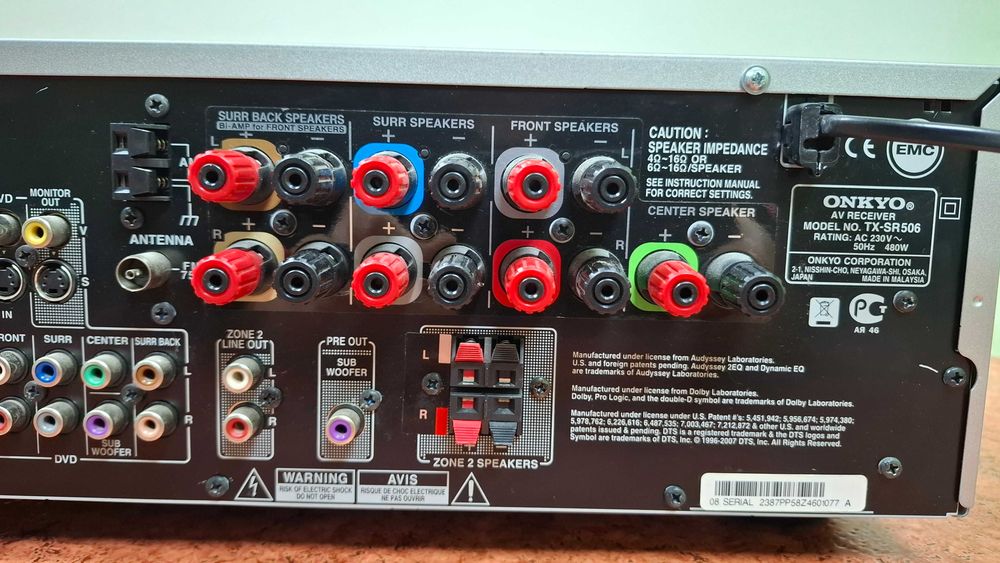 Amplituner ONKYO model TX-SR 506. Posiada wejścia i wyjście HDMI.