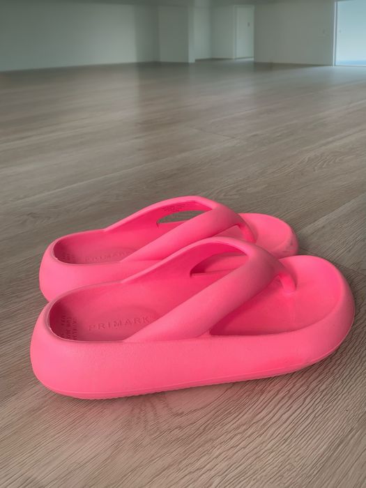 Тапки / босоніжки