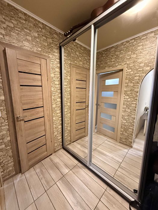 Однокімнатна квартира з ремонтом біля Центрального парку