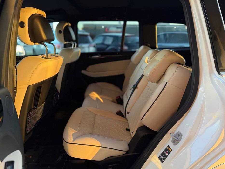 Mercedes-Benz GL-Class GL 550 4MATIC      2015