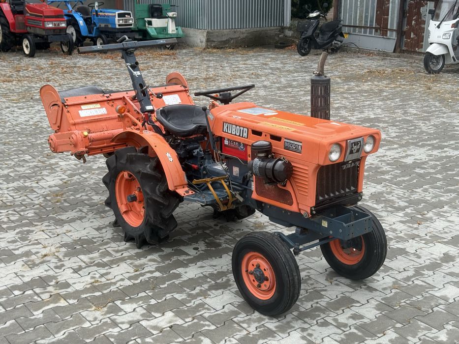 Японський трактор Kubota B6001