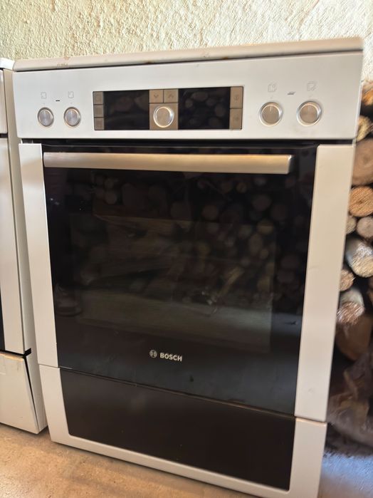 Fogão / Forno Bosch Vitrocerâmica HCE8548.3/C