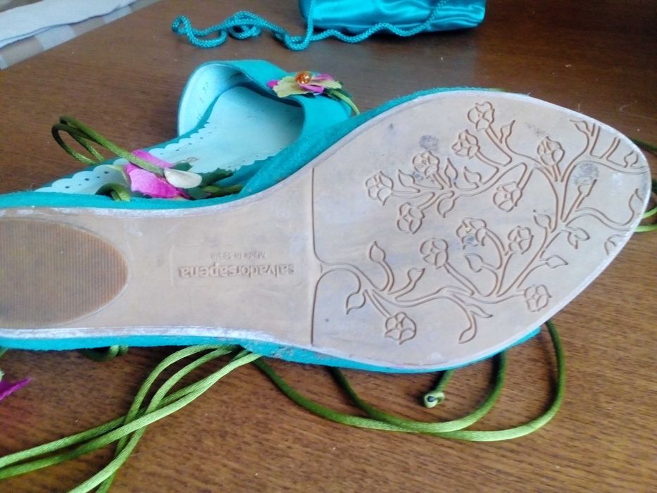 Sandálias de senhora atilhos nas pernas em  nobuk verde ( novas ) nº37