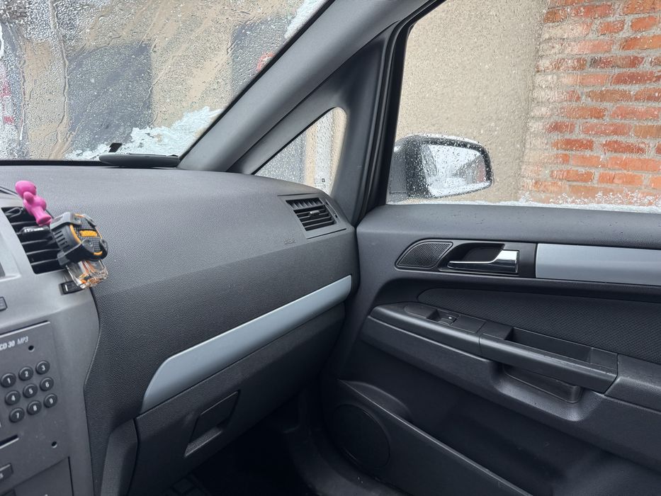 Продам Опель Зафіра Opel Zafira 2007 дизель 1,9