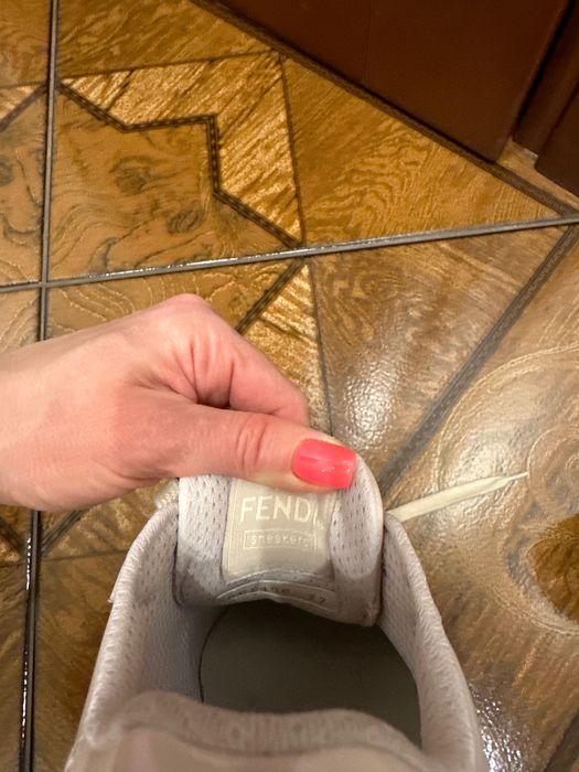 Кросівки жіночі Fendi оригінал розмір 37.5-38