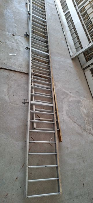 Gradeamento e Portoes em aluminio cinzento