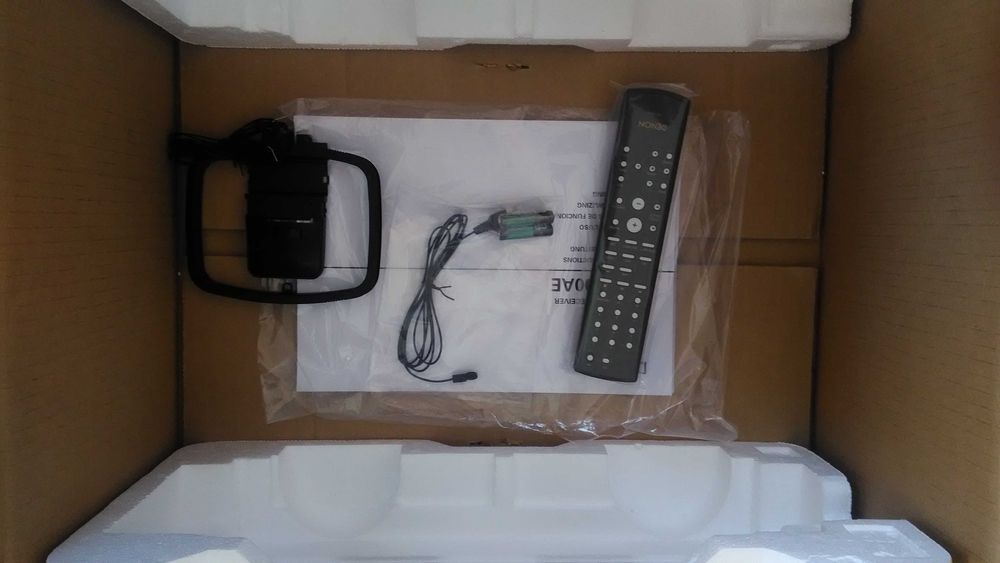 Новий стереоресівер AB класу Denon DRA 500 AE.