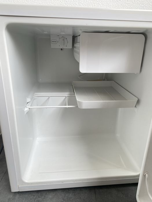 Mini Geladeira Hisense