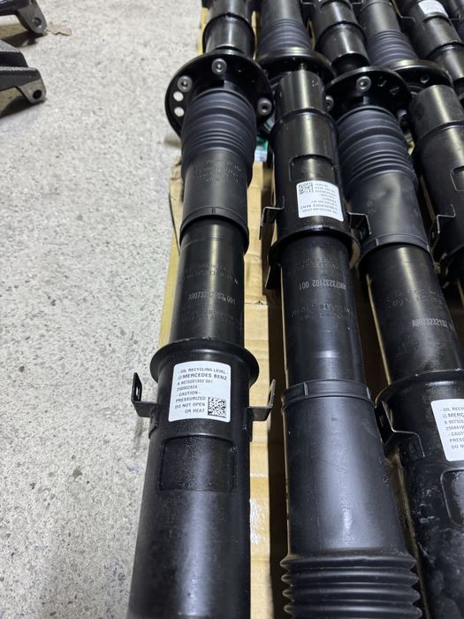 Передні стойки двох каткові Mercedes Sprinter W906 Спринтер 907 Спарка