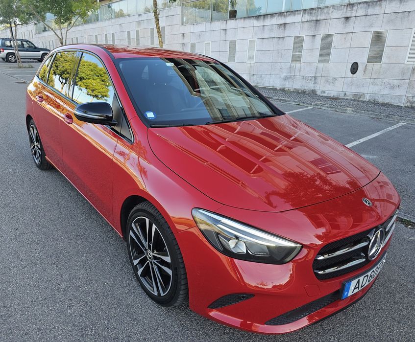 Mercedes-Benz B 180