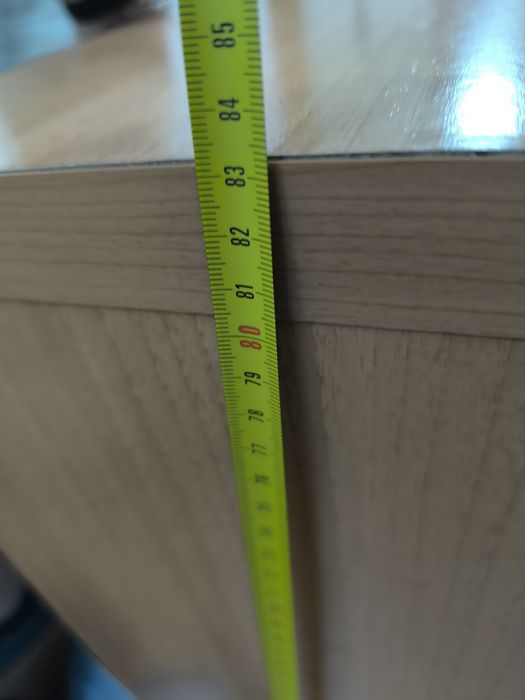 Cómoda de gavetas azul e branco