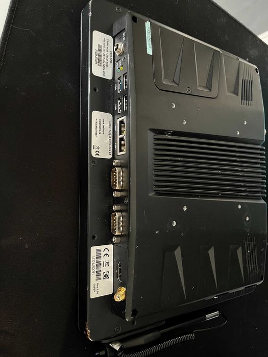 Komputer przemysłowy Tactile VMR-12B Fanless + ekran dotykowy 12" | 12/24V | SSD