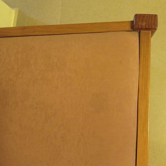 Cadeira em pinho mel