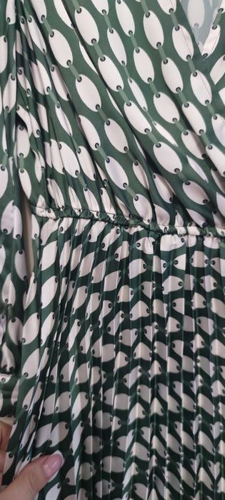 Сукня для святкової події