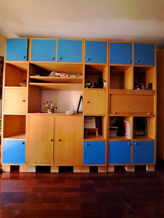 Móveis / Armários / Mobília em madeira maciça de pinho