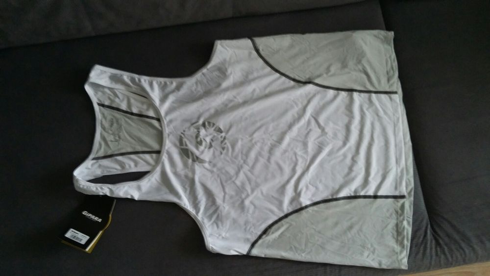 Top sportowy nowy