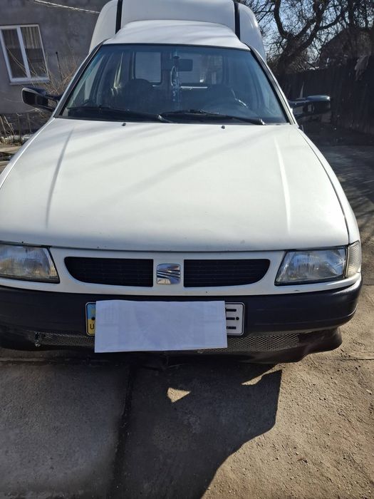 Автомобіль seat inca