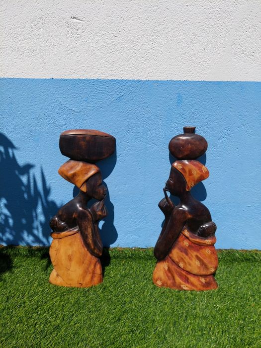 2 estatuetas africanas para pendurar na parede