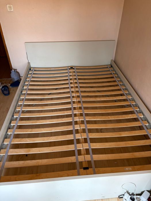 Cama de casal ikea