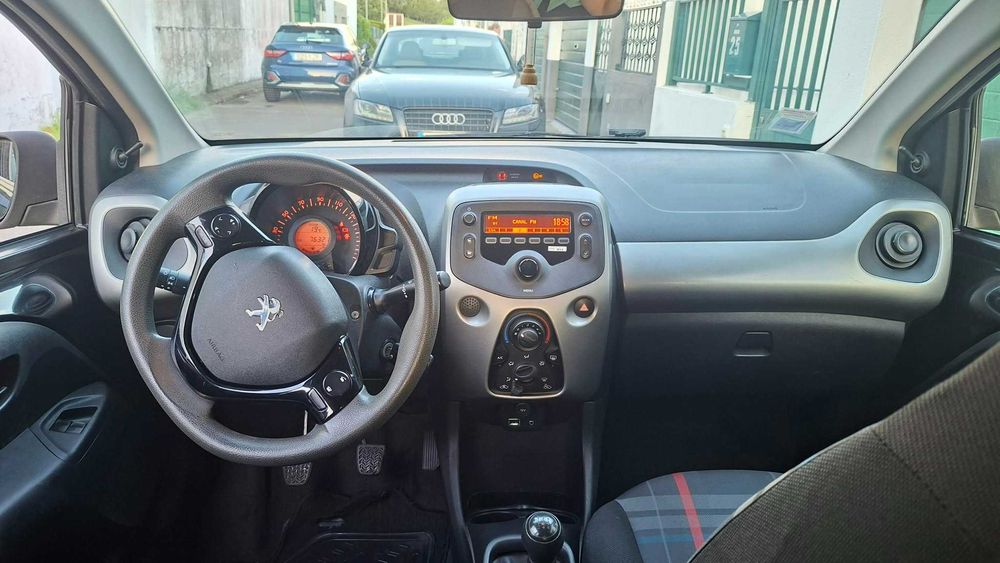 PEUGEOT 108 Hatchback 1.0 VTI