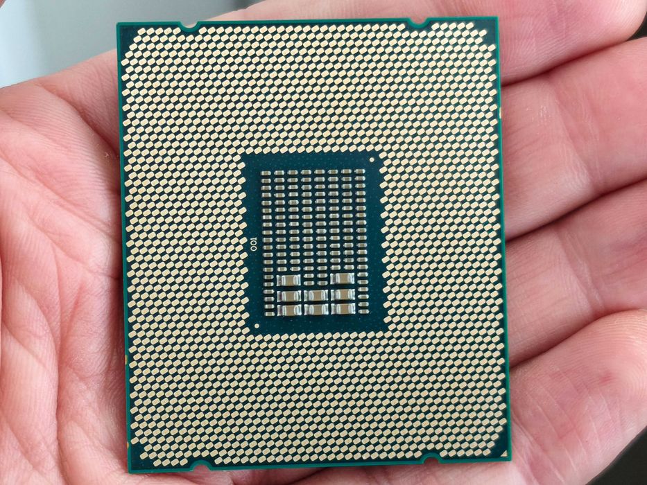 Xeon e5-1650v4 ( 6 ядер | 12 потоків ) turbo: 4.0 Ghz / lga 2011-3