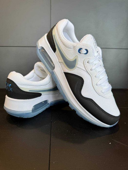 Оригінальні Кросівки Nike Air Max Motif GS FB8031-100 (37,5)