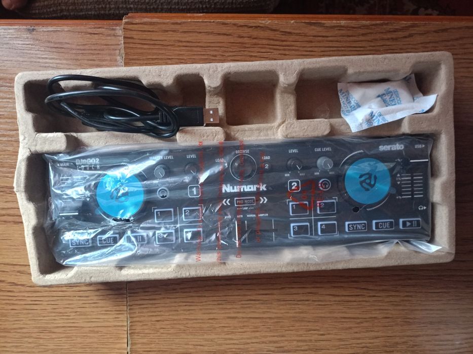 Numark DJ2GO2...