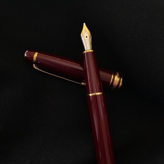 Caneta Aparo Montblanc Meisterstuck