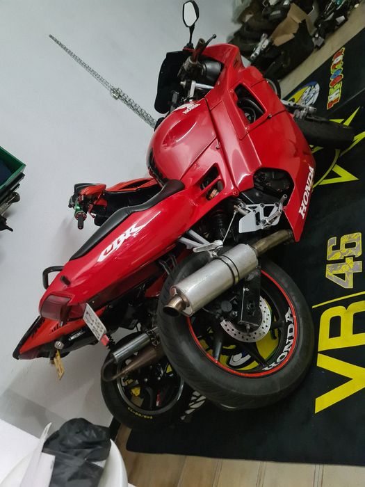 Honda Cbr 600 f (Negociável)