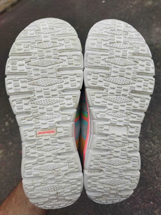 23 см гарні кросівки для дівчинки Skechers кроссовки для девочки
