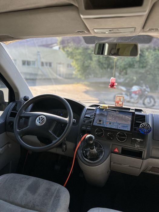 Volkswagen Transporter 5 покоління/2.0 дизель/механіка