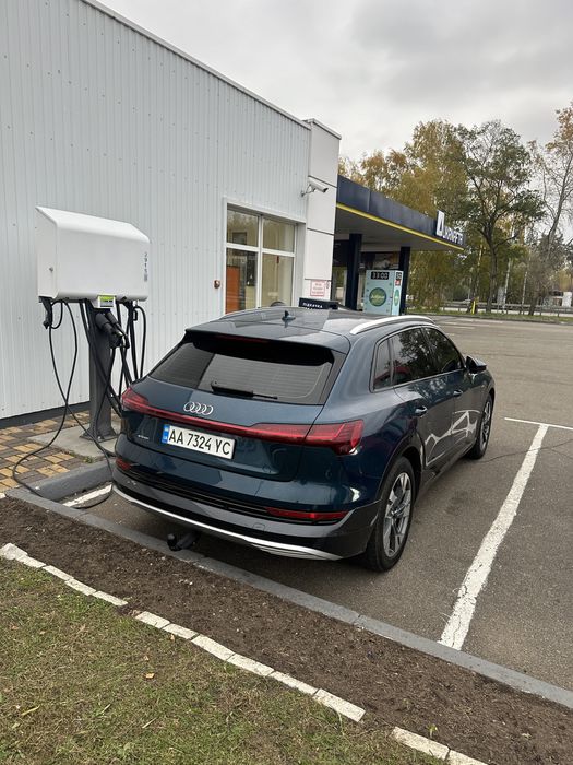 AUDI E-tron 55 батарея 95 кВТ