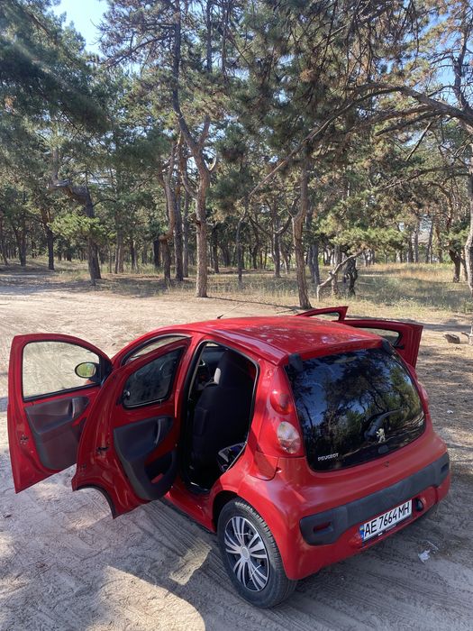 Продам Peugeot 107 (4,5л /100 км)