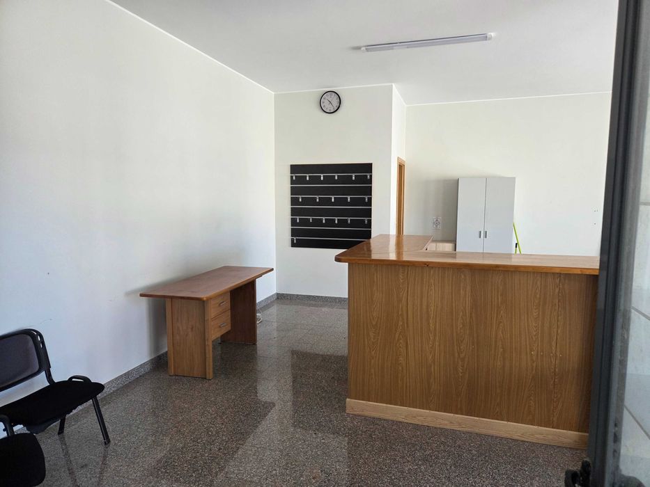 Loja comercio e serviços - Praça da Suavila