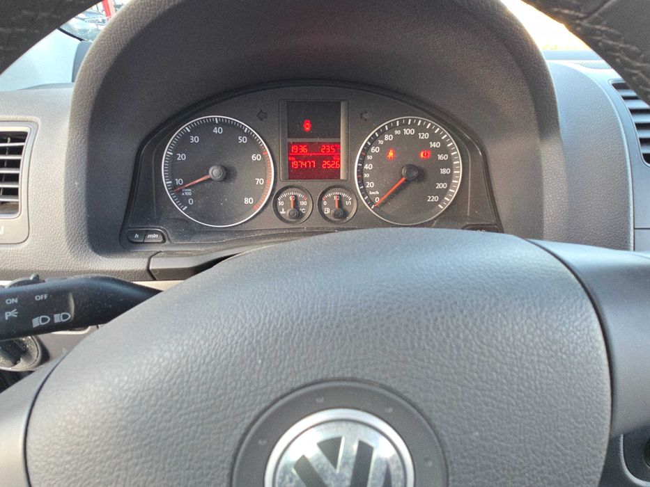 VW Golf V 2004 1.4 FSI