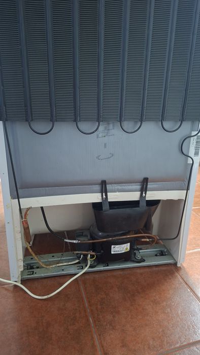 Frigorífico Indesit para peças