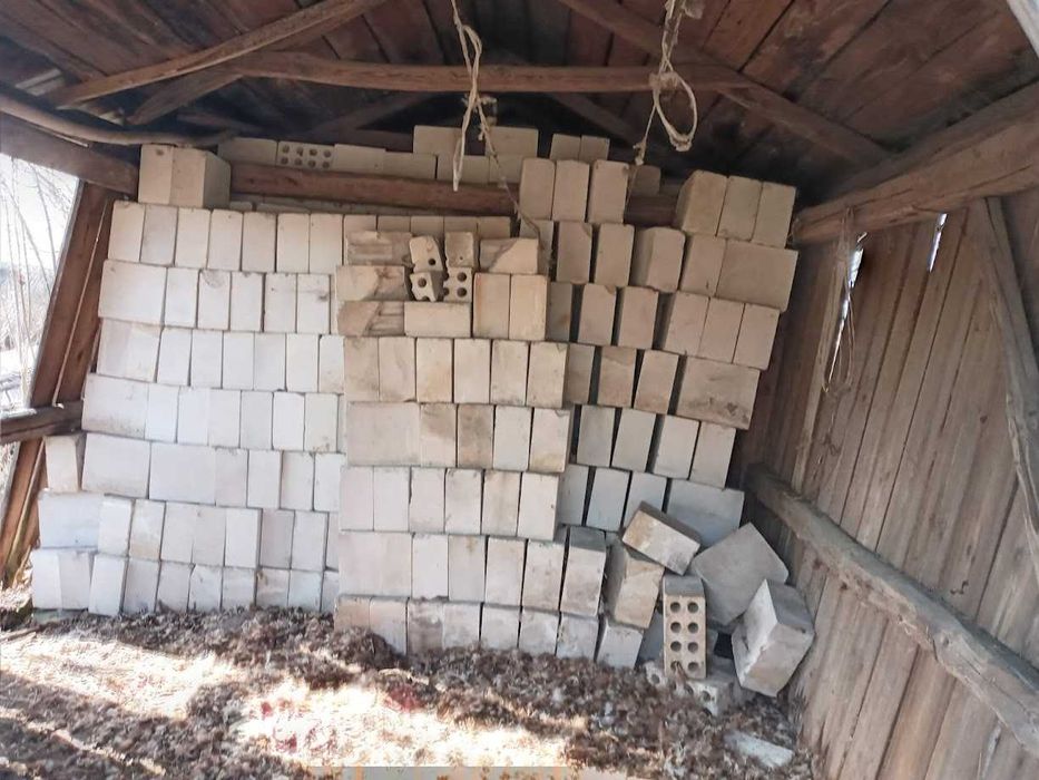 Biała cegła, pustak silikat.