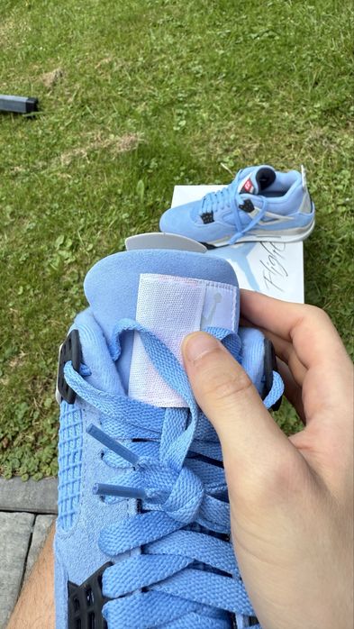 Buty Nike Jordan 4 Retro University